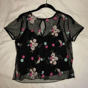 *NEW* Hollister Floral Embroidered Top